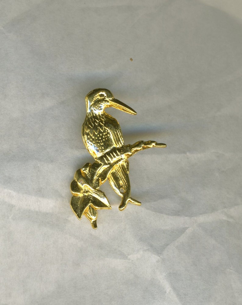 Long-beaked bird print, 23 mm gold metal embellishment, for ornament, jewellery, bookbinding, cards image 1