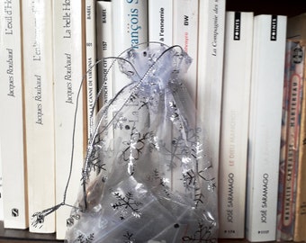 Six gift bags, large organza bags with silver hearts, 85 mm, for wrapping parties, chocolates, jewelry, coins, sweets...