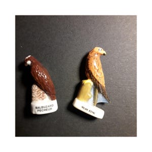 Birds of prey, two ceramic beans, 3D figurines, for display cases, Epiphany king cakes or miniature collections