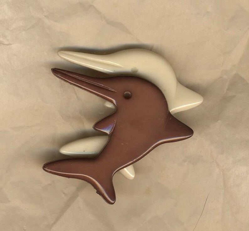 70s vintage resin jewelry Vintage two-coloured dolphin brooch