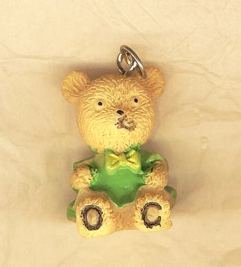 Pendentifs ourson, Teddy Bear à noeud papillon, 3 couleurs au choix, bijou pour enfant ou porte-clef kawaï image 5