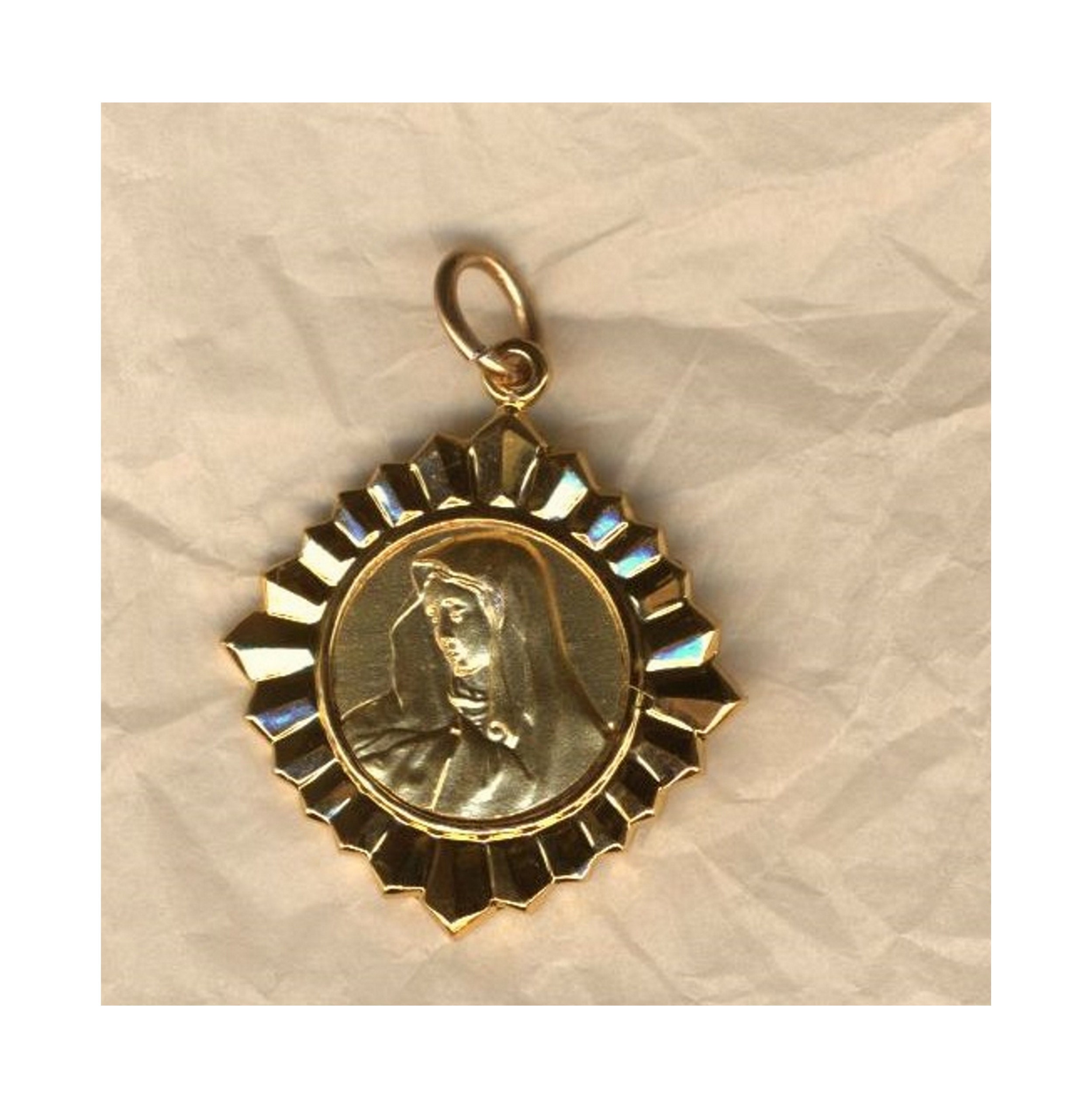 Médaille de La Vierge Plaquée Or et Argent Forme Losange, Bijou Religieux Catholique, Dévotion