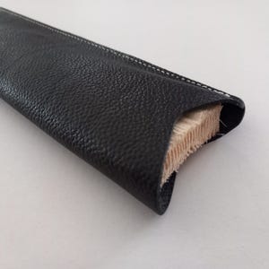 Étui pour éventail en cuir premium de 23 cm - Protégez et transportez votre éventail avec style