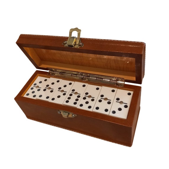 Dominó Clásico De 28 Piezas – Estuche De Bambú Lacado Con Cierre Imantado – Caja De Diseño Atractivo – Juego De Estrategia Tradicional
