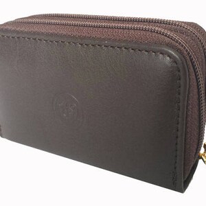 Genuine Leather Men's Wallet and Keychain: Elegance and Functionality in One.