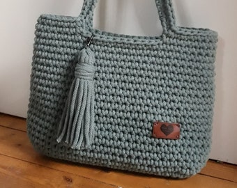 Gehäkelter Shopper aus Flechtgarn, Häkeltasche in Grün, Geschenk,