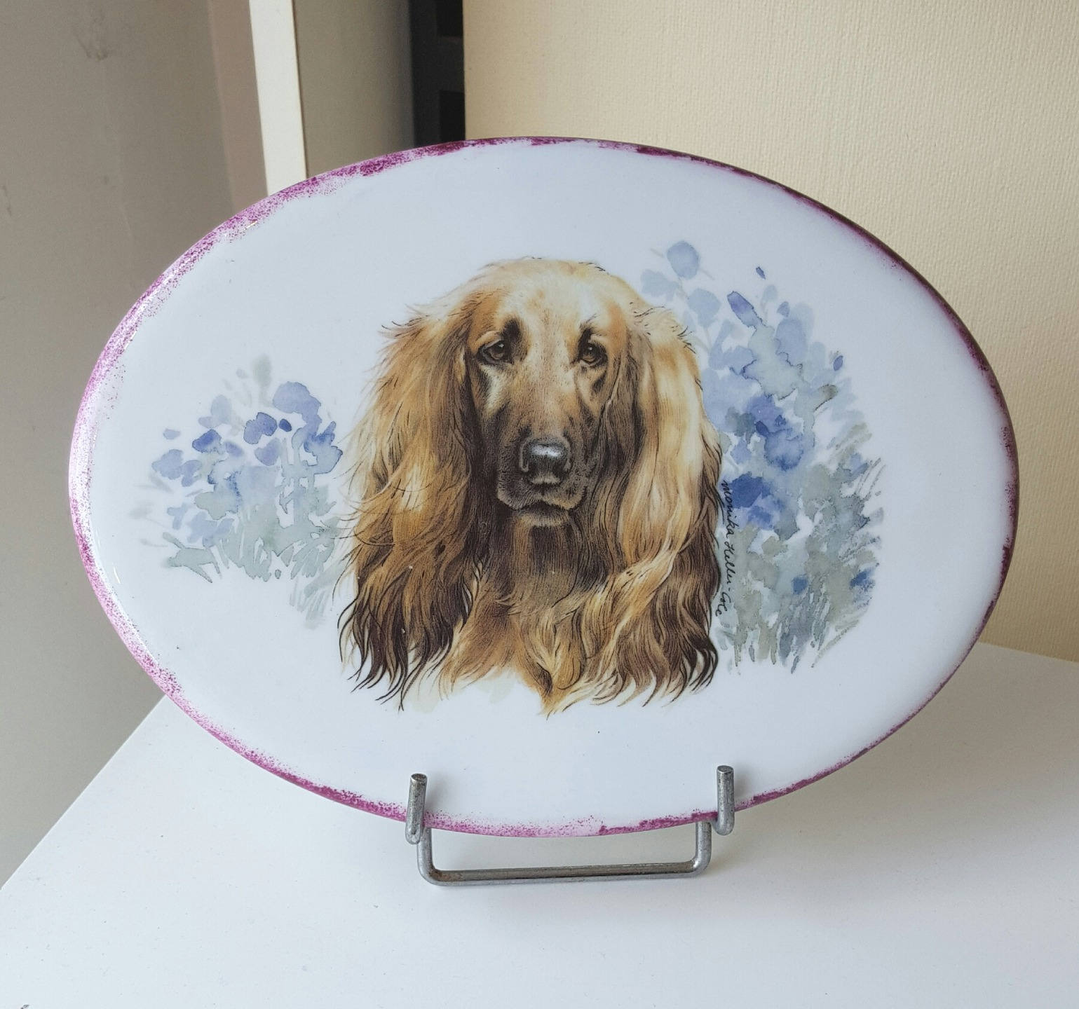 Plaque Motif Tête de Chien Levrier Afghan Réalisée en Porcelaine Limoges