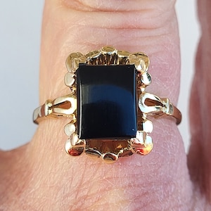 Amazing 1940s Edwardian era Art Deco style 10K yellow gold ladies rectangle shaped onyx in center Gothic Look Spectacular Detail WATCH VIDEO