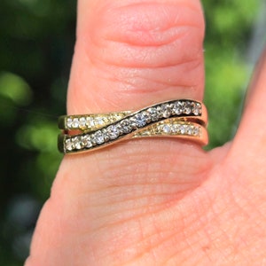 Amazing Estate Find 14K yellow Gold Le Vian ladies cross over ring with white and champagne diamonds Stunning Look WATCH VIDEO