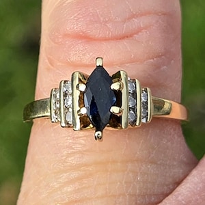 Amazing Estate Vintage 1980-90s 10K yellow gold Diamond and Marquise shaped dark blue Sapphire ladies statement ring Great Look WATCH VIDEO