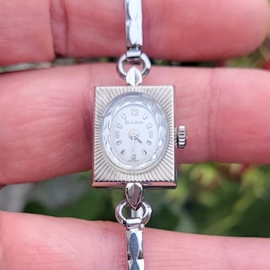 Amazing Estate Find 1940s 1950s MCM Mid Century 14k white gold ladies Bulova wristwatch Nice Face Fancy textured Sunburst bezel WATCH VIDEO