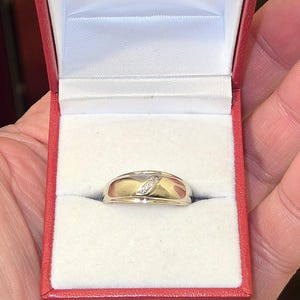 Superbe bague vintage en or blanc 10 carats pour homme ou femme des années 1990 et 2000 pour homme ou femme