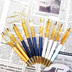 Floating Glitter Pen/Guest Book Pen/Planner Pen/Bridesmaid Gift for Her/Sparkle Pen/Black and Gold Wedding Pen/Bullet Journal Accessories.