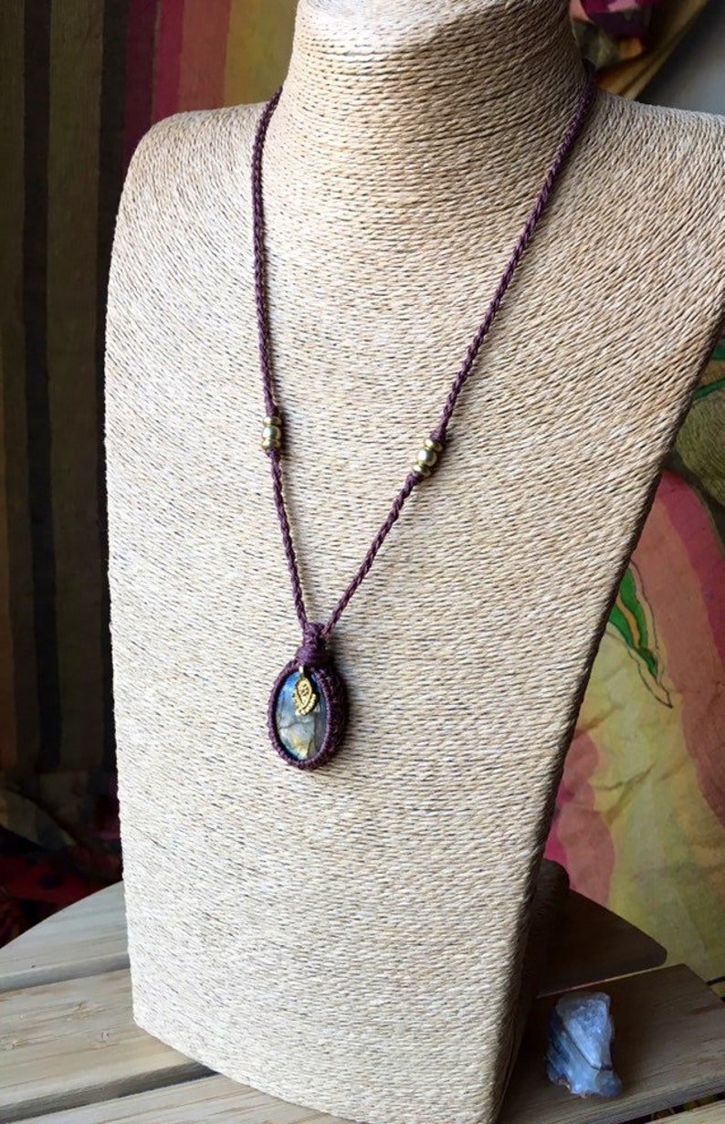 Labradorite Crystal Labradorite Cabochon Necklace Hemp Stone Macrame Cabochon Labradorite Stone Hemp Macrame Necklace Cabochon