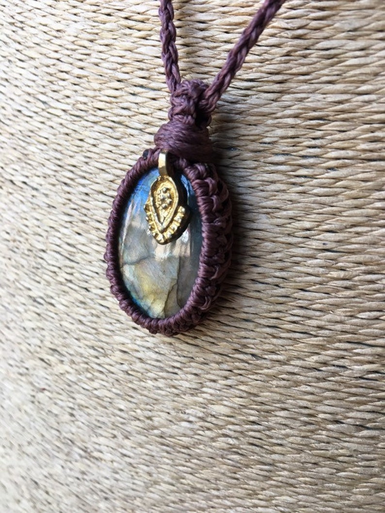 Labradorite Crystal Labradorite Cabochon Necklace Hemp Stone Macrame Cabochon Labradorite Stone Hemp Macrame Necklace Cabochon