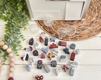 PATRIOTIC Bitty Vending Machine SURPRISE Spins -  July 4th - red white blue - tiny wood decor - tiered tray