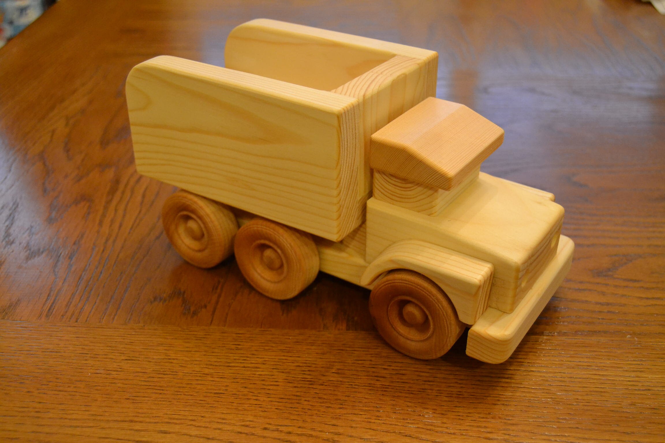 wooden dumper truck