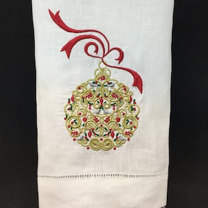 Christmas linens.Custom linens for the powder room.Embroidered linen towels.Unique Xmas gift.Wedding shower gift for Dec bride.Hostess gift