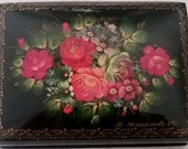 Russian Lacquer hinged box with floral folk design, handpainted signed by artist, sized nicely for jewelry or dresser trinkets