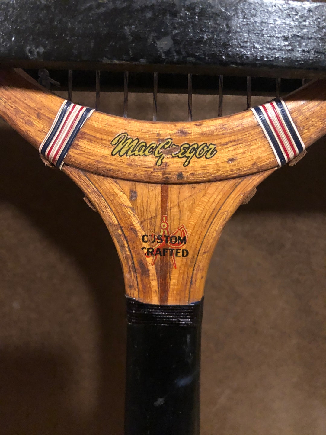 Raquette de tennis vintage MacGregor vers 1950 sur mesure avec housse