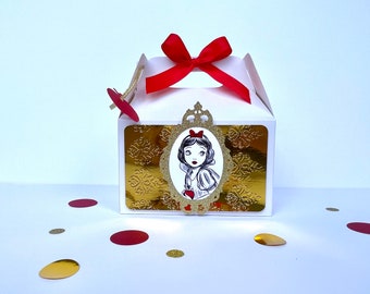 Snow White Party Favor Boxes: Princess Theme, Set of 6