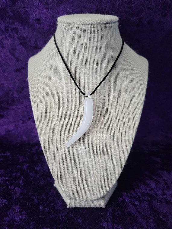 Daenerys dragon tooth necklace deals