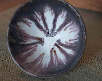 Stunning glazed porcelain dish