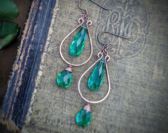 Green Hydro Quartz Crystal Earrings  // Hypoallergenic Niobium Earrings // Green Crystal Earrings // Saint Patricks Day Earrings