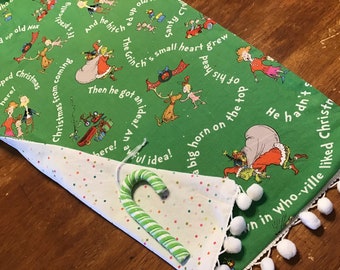 Grinch Christmas table runner Christmas Grinch table runner Dr. Seuss christmas Grinch christmas decor Pom-Pom table runner The Grinch