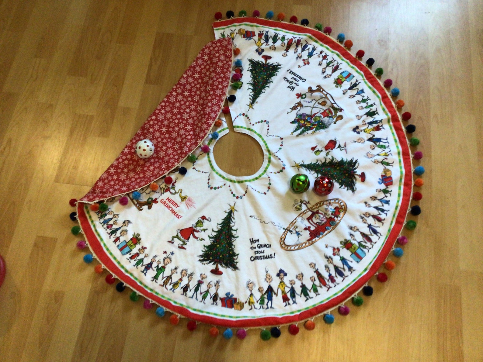 Grinch Christmas tree skirt Dr.Seuss Christmas Grinch decor Etsy
