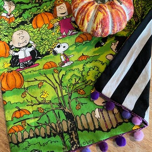 Charlie Brown Fall table runner Great Pumpkin Charlie Brown table runner Snoopy Halloween table runner Fall Peanut Gang table runner snoopy