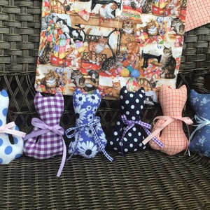 Mother’s Day kitten pillow cat lover Americana cat pillows kitten decor spring kittens summer kitten country cat bowl fillers floral kittens
