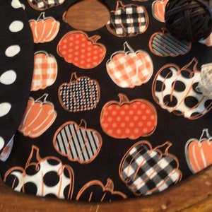 Reversible Pumpkin Tree Skirt: Fall Halloween Decor