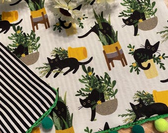 Spring table runner cat table runner Spring kitten table runner cat lover summer cat Spring kitten country farmhouse cat Spring cat decor