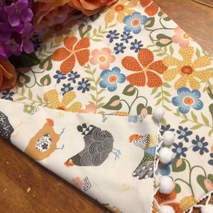 Chicken farm table runner Spring table runner Spring farmhouse Table Runner Rustic plaid table runner chicken table runner chicken decor