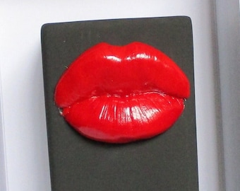 Matte black & red 3d lips Vase