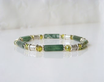 Women's bracelet in natural Moss Agate stone, silver Tibetan beads and faceted glass beads. Trendy thin bracelet.