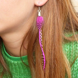 Single feather earring. Christmas gift for women. Natural feathers. Boho chic style. Feather jewelry. Original earring..