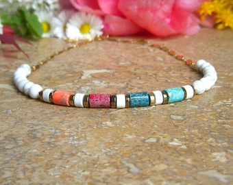 Short white and multicolored necklace in natural howlite and imperial jasper beads, stainless steel chain, original women's gift
