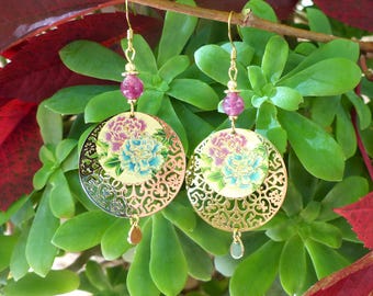 "Élodie" earrings in pink tourmaline, filigree print and floral tassels. Original women's gift.