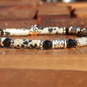 Women&#39;s bracelet in natural stone. Gift. Tibetan beads .4 choices Landscape jasper, Dalmatian, breccia, leopard. Trendy bracelet.