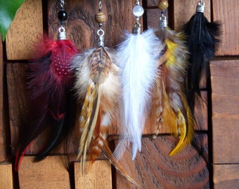 Single earring in feather and stone. Original earring. Natural feather earring. Boho chic earring.