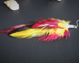 Single long feather earring. Original earring in natural feathers. Boho chic earring. Real feather.