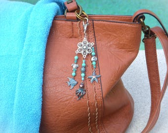Turquoise blue and silver bag charm or key ring with howlite bead and charms: fish, starfish and octopus I Beach theme.