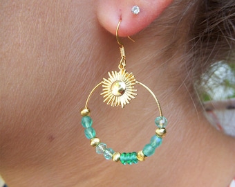 Emerald-colored glass pearl creole earrings I Original bohemian earring I Gift for her.