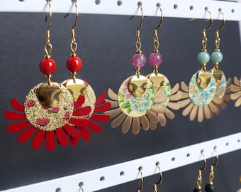 "Margot" earrings with petal-shaped flower stampings and floral pendants. Original gift for women. 8 designs to choose from.