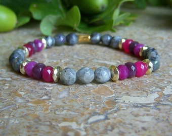 Bracelet in LABRADORITE and JADE your raspberry. Natural stone bracelet. Trendy women's bracelet. Christmas woman gift.