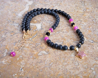 Short women's necklace I Natural stone necklace I ONYX and JADE necklace I Pink star pendant I Gold-plated beads I Gift for her.