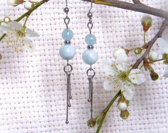 Aquamarine dangling earrings, Original women's gift. Earring in natural stone and stainless steel.