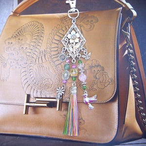 Bijoux de sac ou porte clef en perle d'aventurine, quartz rose et verre I Bijoux de sac hommage au printemps I Cadeau femme original.
